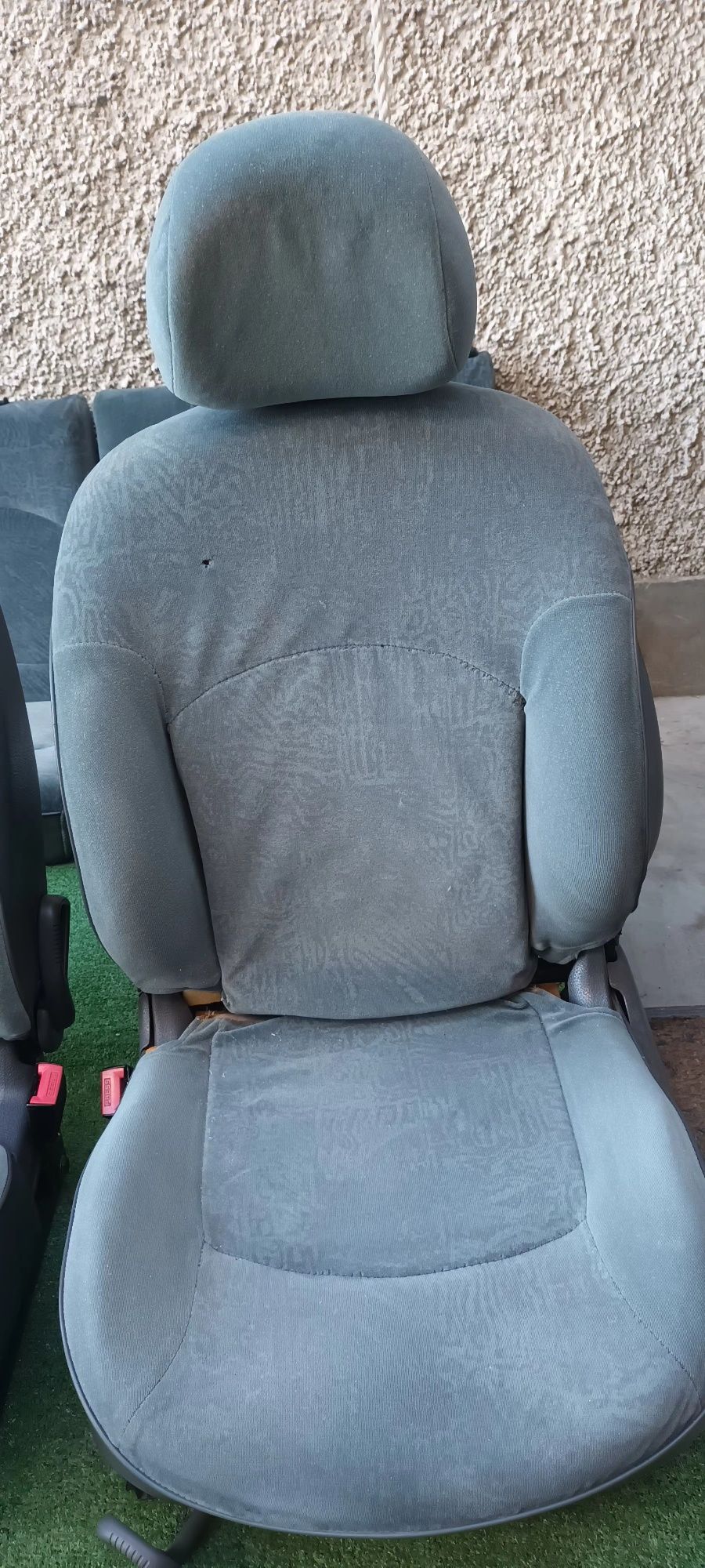 Салон за Peugeot 206