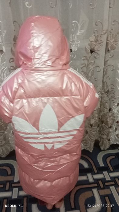 Qizaloqlar kurtkasi sotiladi