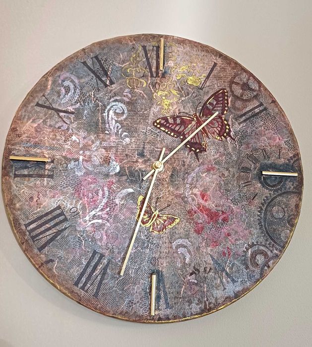 Стенен ръчно направен часовник с декупаж