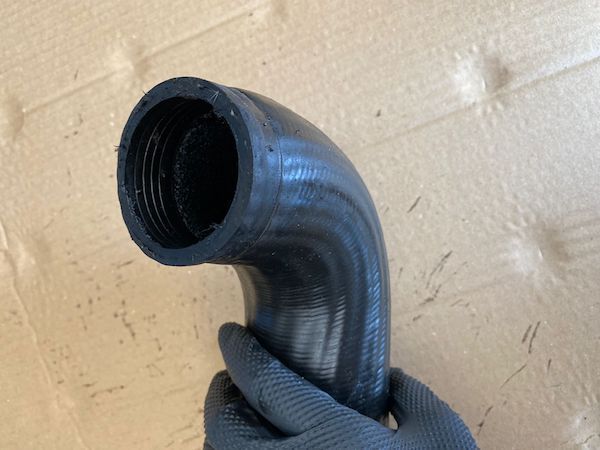 Furtun aer intercooler VOLVO S60 V70 XC70 XC90 S80 2000-2008 08699419