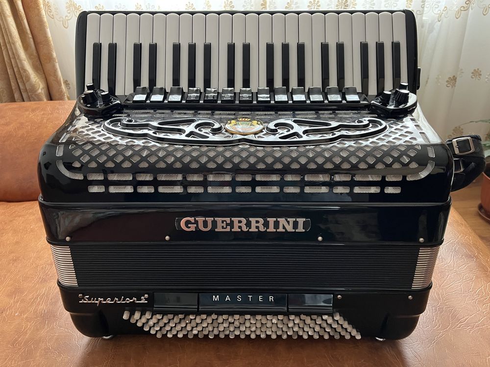 Acordeon Guerrini Master Superior 5