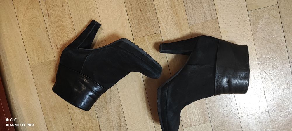 Reducere fulger! Ghete superbe piele naturală, mărimea 37,5