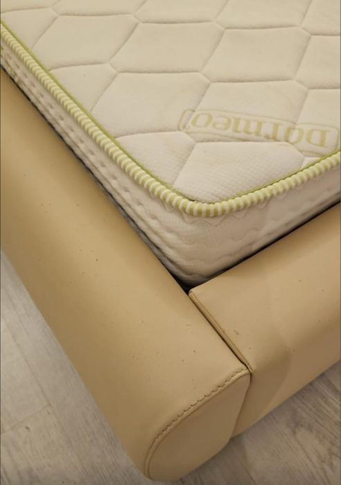 Vand pat tapitat+saltea Dormeo,culoare bej, 160x200cm