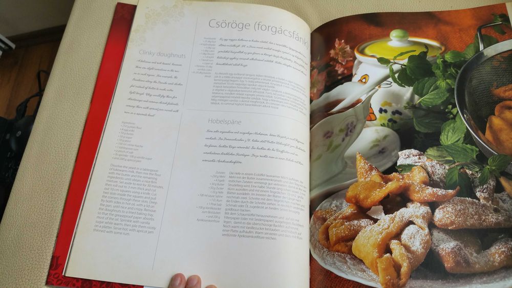 Vand Retete Traditionale Unguresti, bilingv maghiara-engleza, ca noua