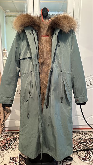 Парка как новый 2 раза одевала