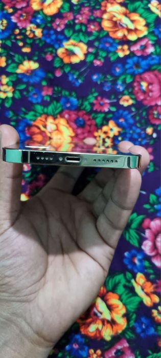 iphone 12 promax 5.400 ming pul zarur srochno sotiladi