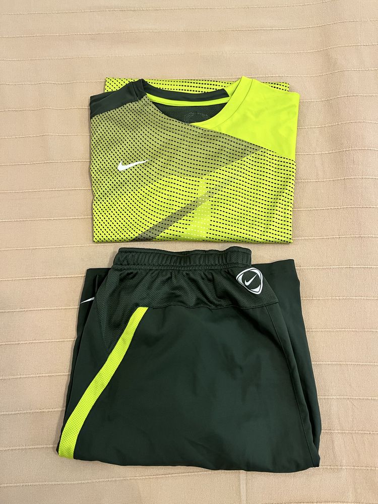 Спортен екип-NikeFitDry-L