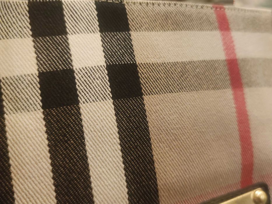 Geanta/Poseta Burberry - Model deosebit