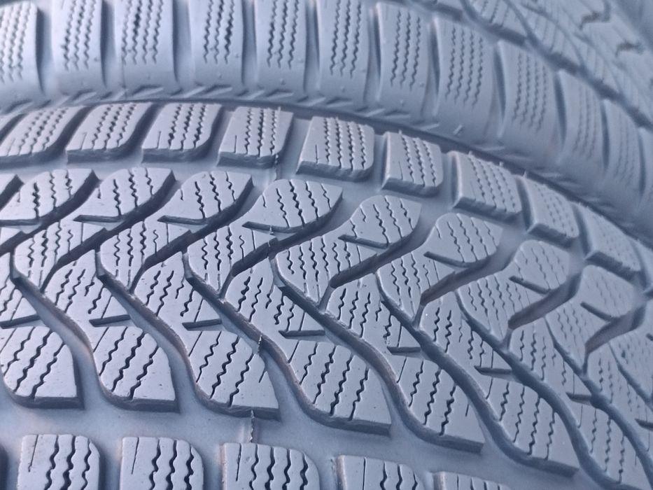 225/45/17 Lassa .