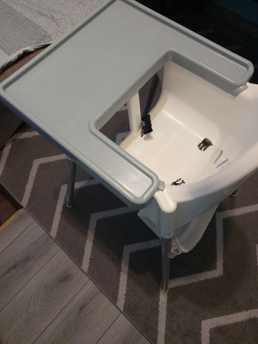 Детско столче за хранене.