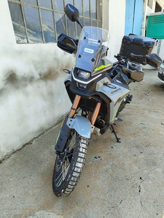 Motocicleta CF Moto 450 MT