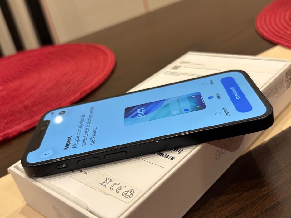 De vânzare, telefon IPhone 12 mini