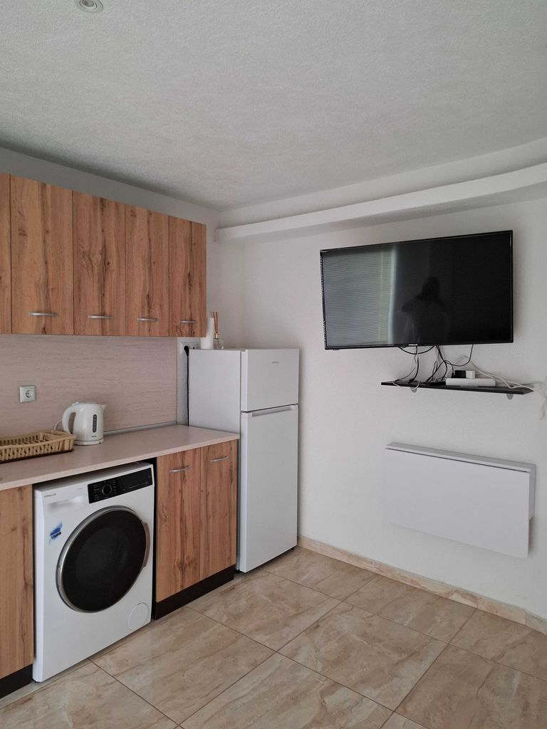 Дава се под наем Тристаен апартамент в Свиленград - 70 кв.м за 382.5 € - Снимка #7