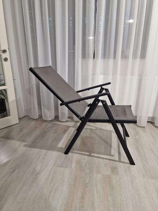 Masa extensibila pentru terasa cu 6 scaune pliabile