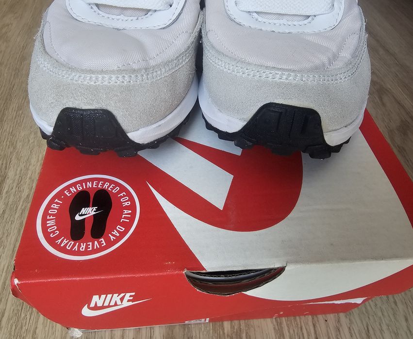 Nike wins waffle debut N'36 - 22.5см