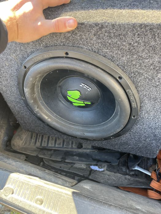Продам саб без уселка 2 катушки 25к