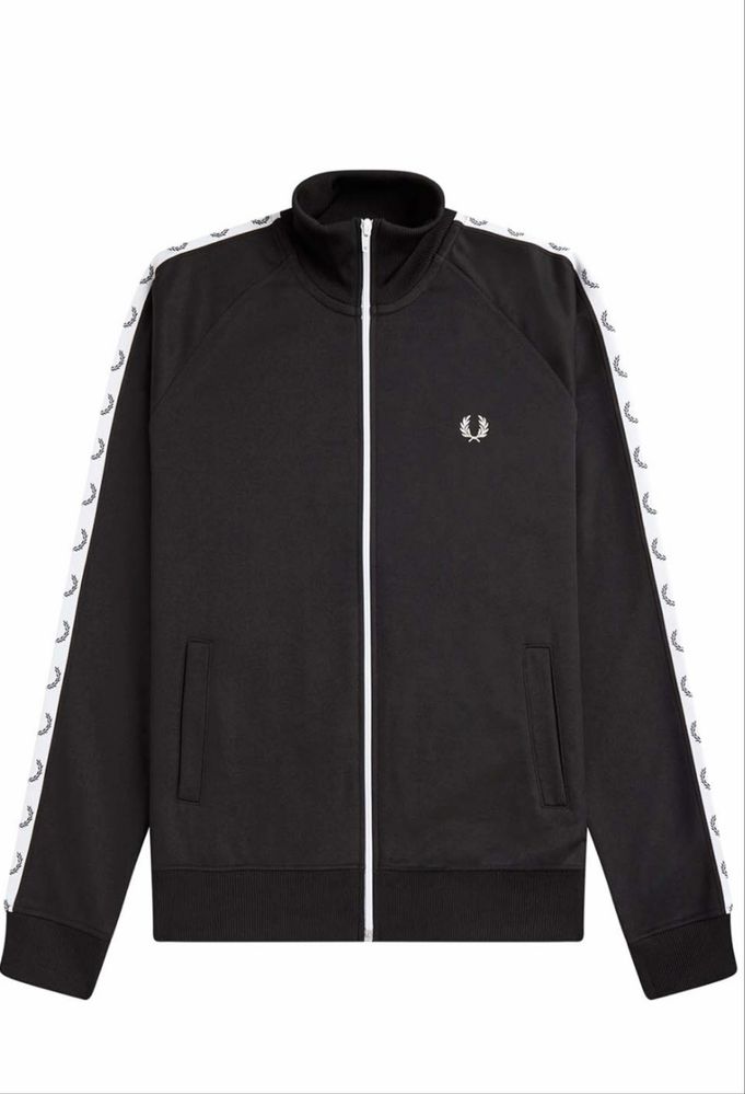 Екип Fred Perry taped track