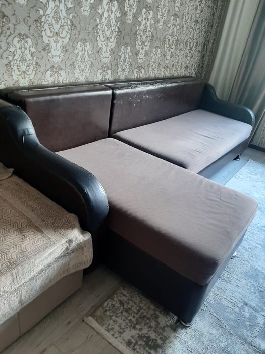 Продам диван, срочно!