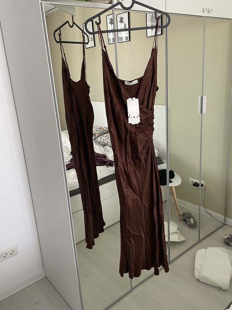 Rochie NOUA midi ZARA mocha mousse maro M satinata cu spatele gol