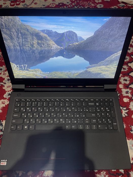 Ноутбук сатылады срочно