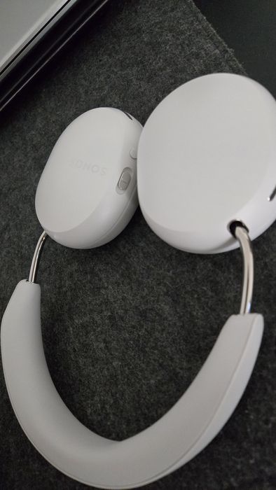 Casti SONOS Ace cu gantatie + suport original