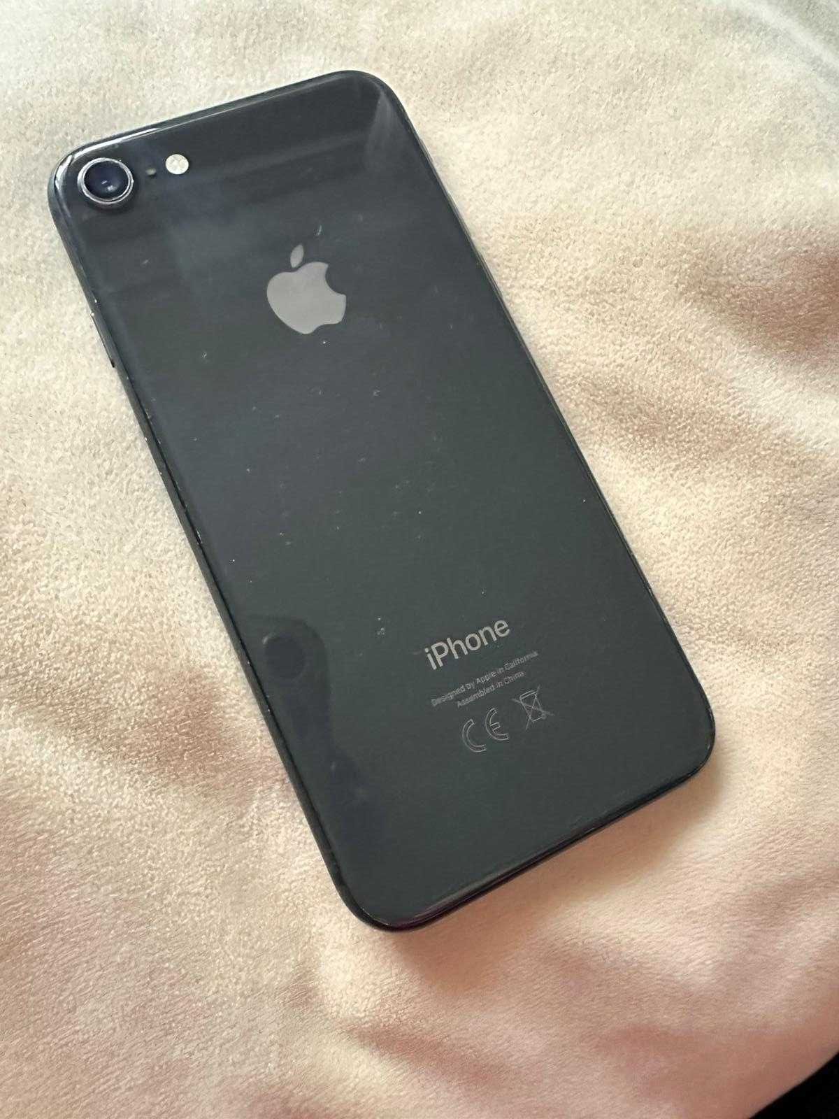 Iphone 8 negru 64 GB 88% baterei Liber de retea