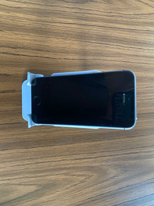 iPhone SE varianta 2016