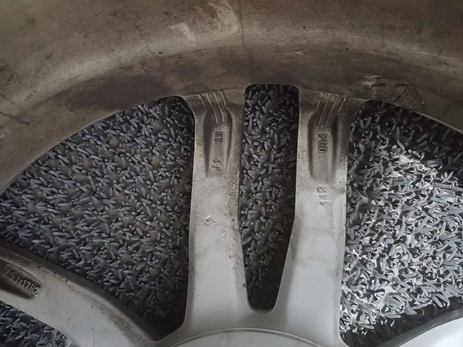 Vand jante Originale VW R17 5x112 + Anvelope Iarnă Hankook si Goodyear