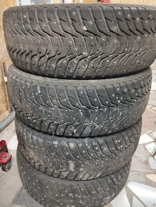 215/55/17 зимный состяние 90 протцентав фирма китай