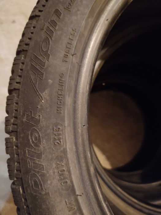 Продавам четири зимни гуми Michelin Alpin 225/45/R18