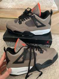 Nike Jordan retro 4