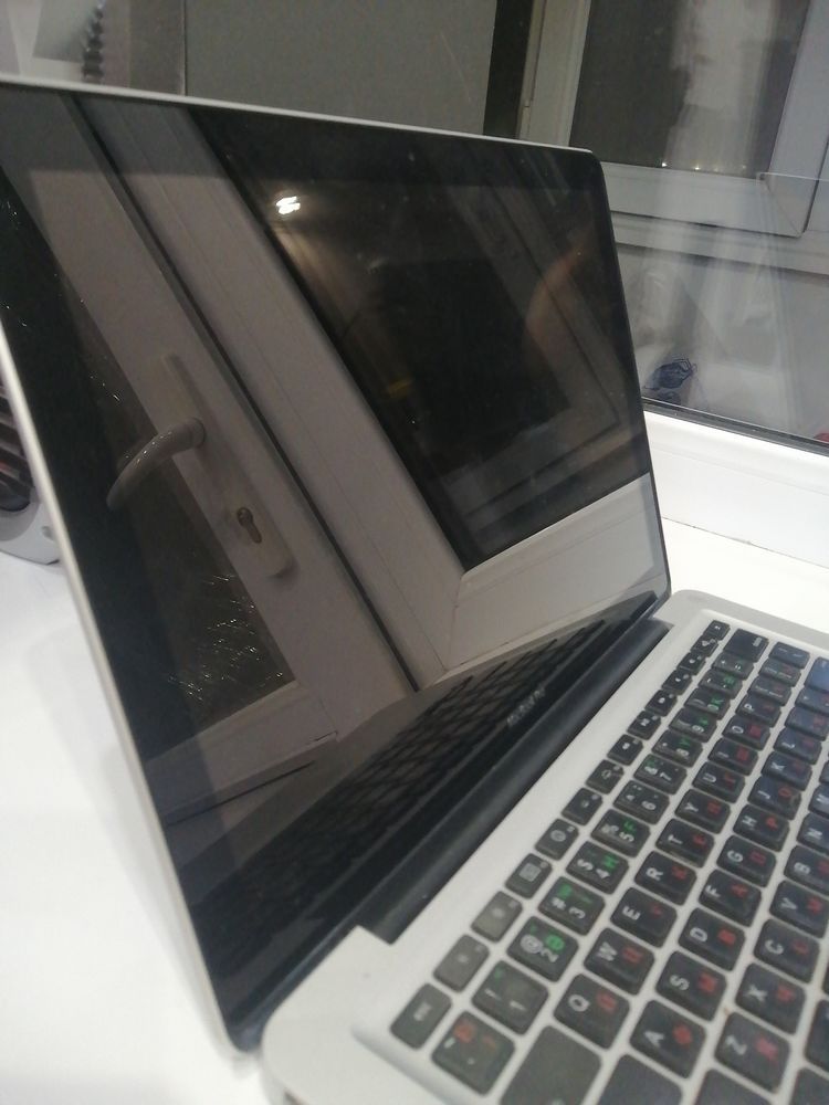 MacBook pro 13 2010 года