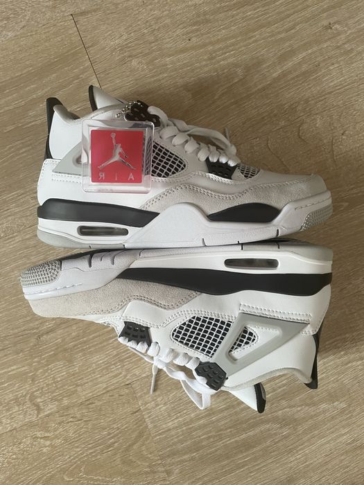 Jordan 4 military black