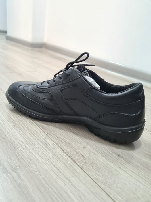 Pantofi/bocanci de piele UVEX bombeu compozit marimea 41