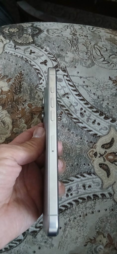 IPhone 16 промакс сотилади