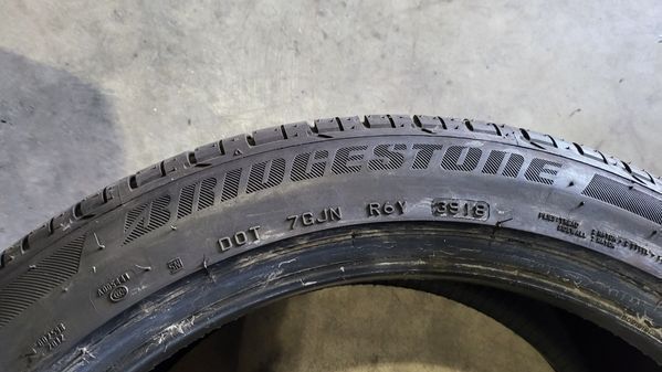 235/45/19 BRIDGESTONE4бр Runflat