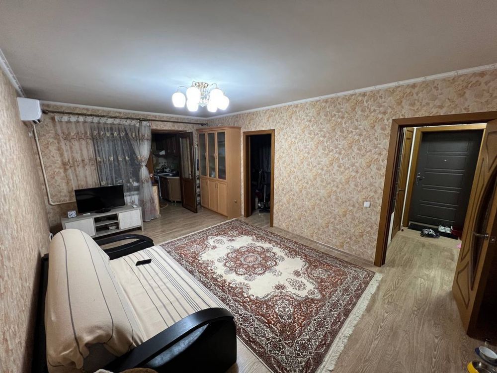 Чиланзар 1. 3 Х комнатная квартира. Кирпич 2 х 4