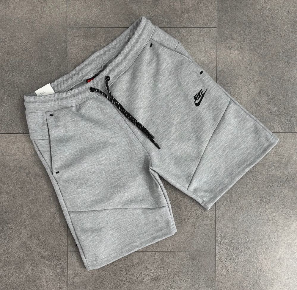 Къси панталонки Nike Tech Fleece