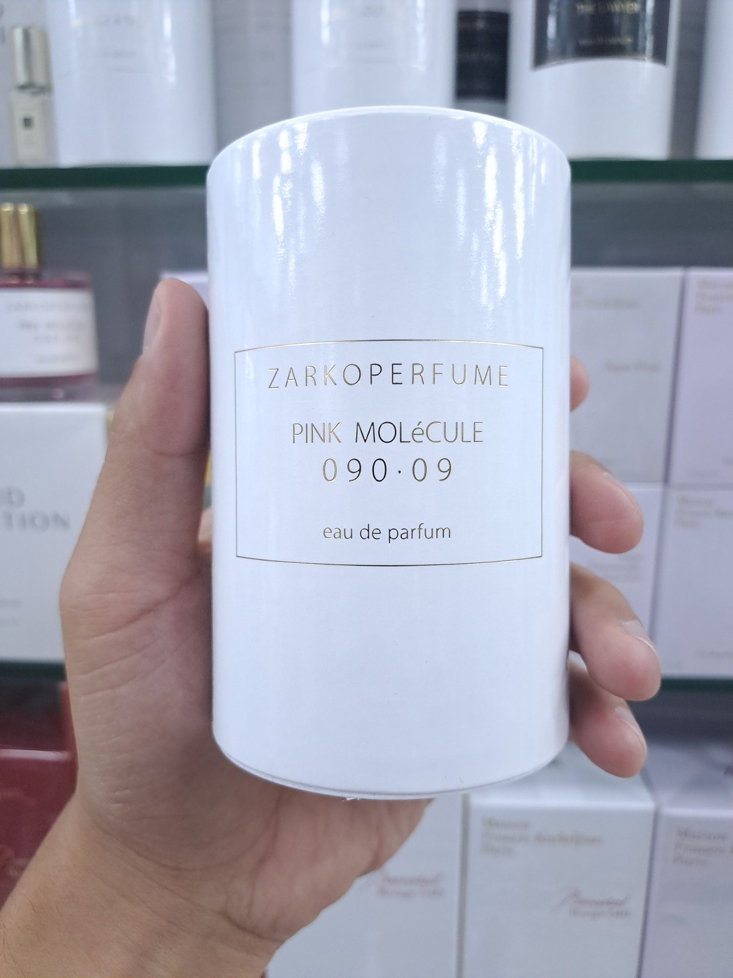 Pink molecule 090 09 zarkoperfume