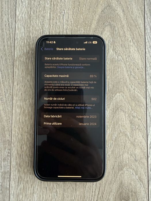 Vand iPhone 15 pro max 256 gb 89% baterie