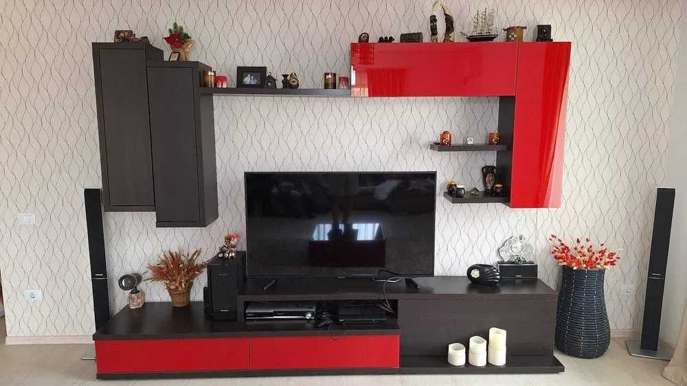 Vand mobila living