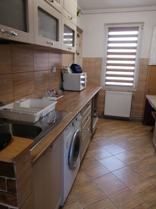 Apartament 3 camere de inchiriat