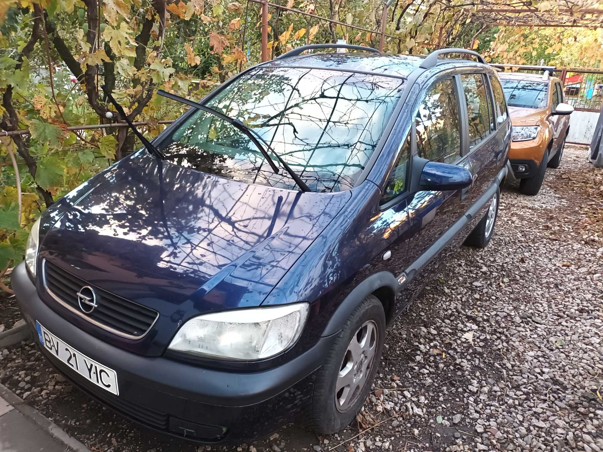 Vând Opel Zafira