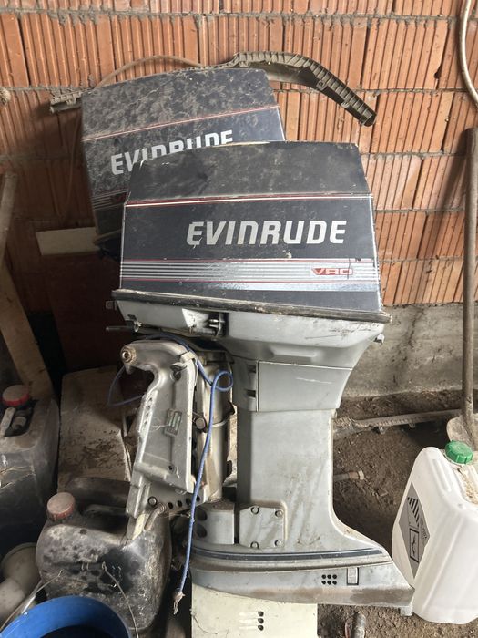 Vand motoare de barca