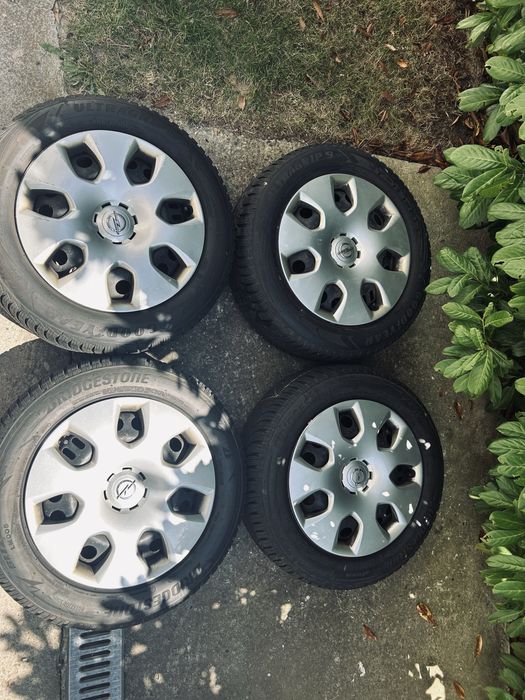 anvelope 205/60/16 cu jante +capace opel originale