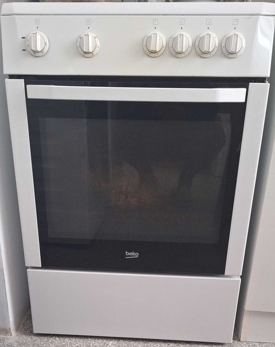 Готварска печка Beko с подарък абсорбатор
