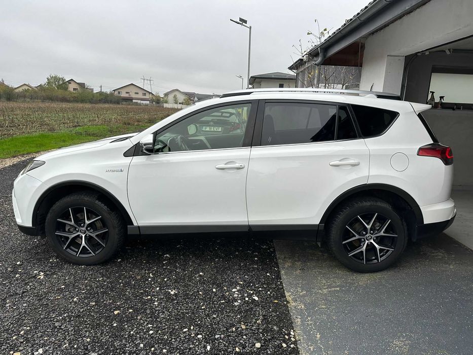 Toyota RAV4 STYLE Hybrid Distronic