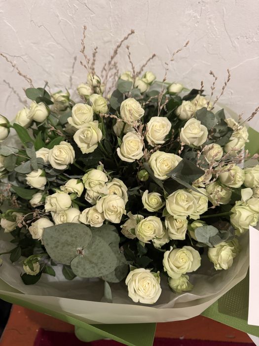 Срочно продам 2 букета