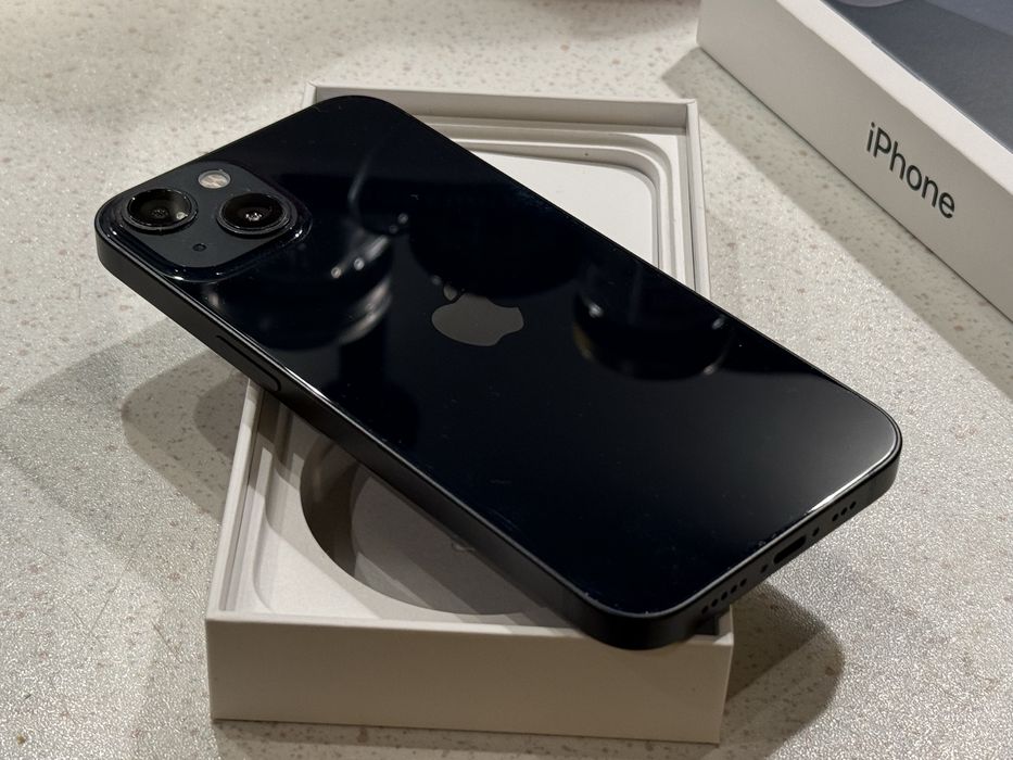 iPhone 13 256GB Black – Перфектен, 100% Батерия