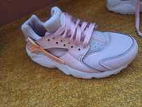 Nike Huarache Run 38.5